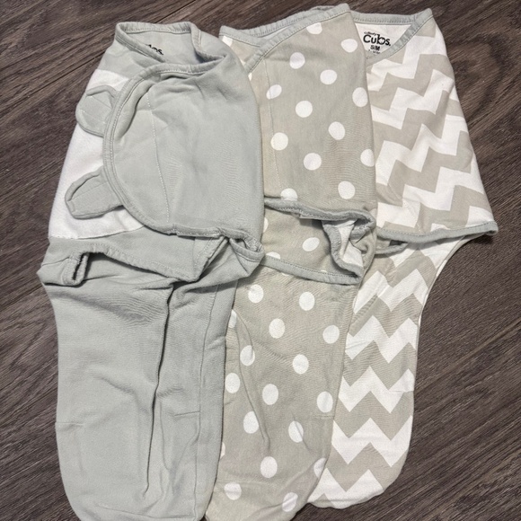 Comfy Cubs Velcro Swaddles - Picture 1 of 2